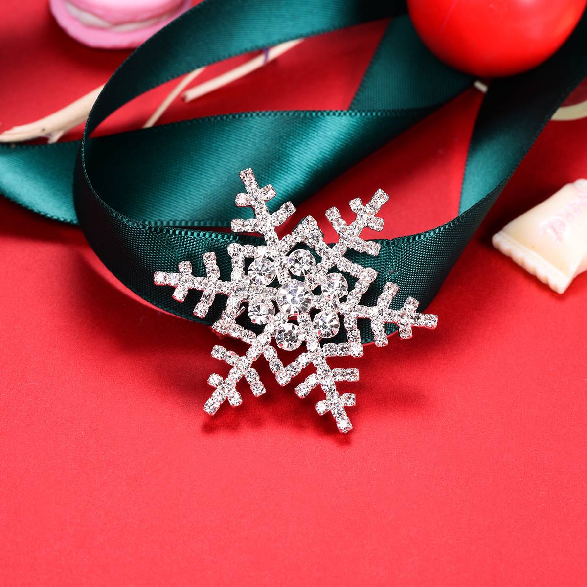 ⚡Flash Sale Snowflake Brooch Pin