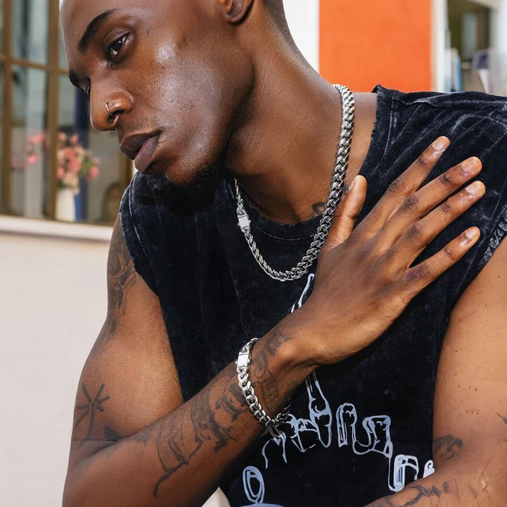 A Man Wearing Custom Engravable Cuban Chain Necklace & Bracelet Set 7MM