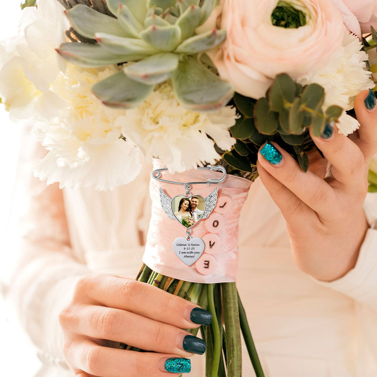 files/A_Woman_Wearing_Angel_Wing_Wedding_Bouquet_Heart_Photo_Brooch_Pins.jpg