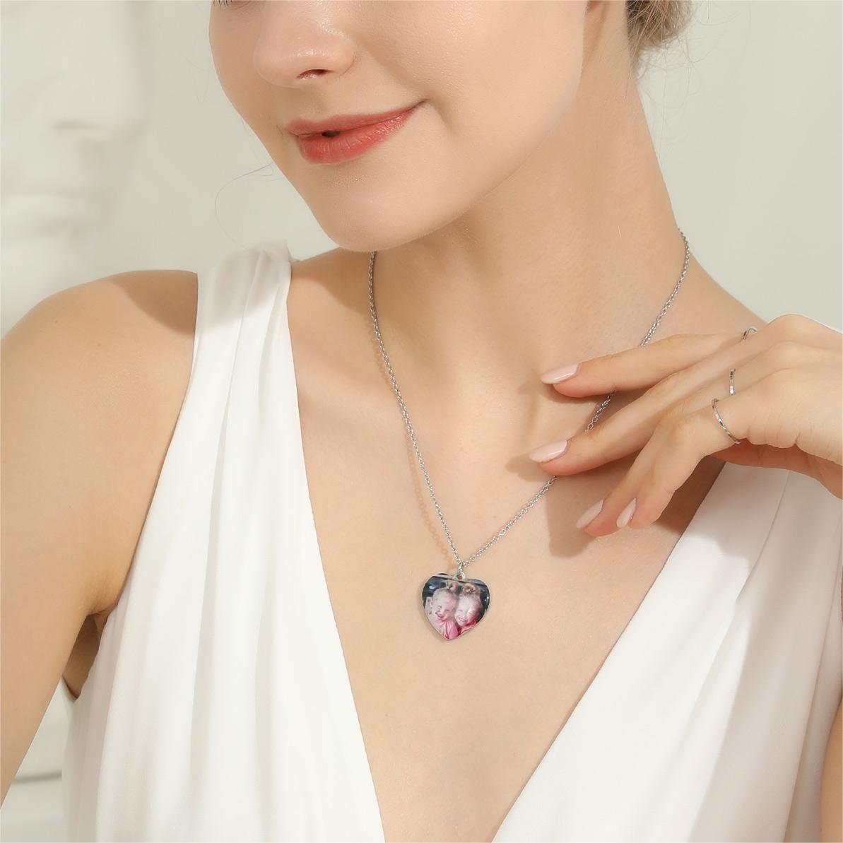 Heart shape picture necklace for women